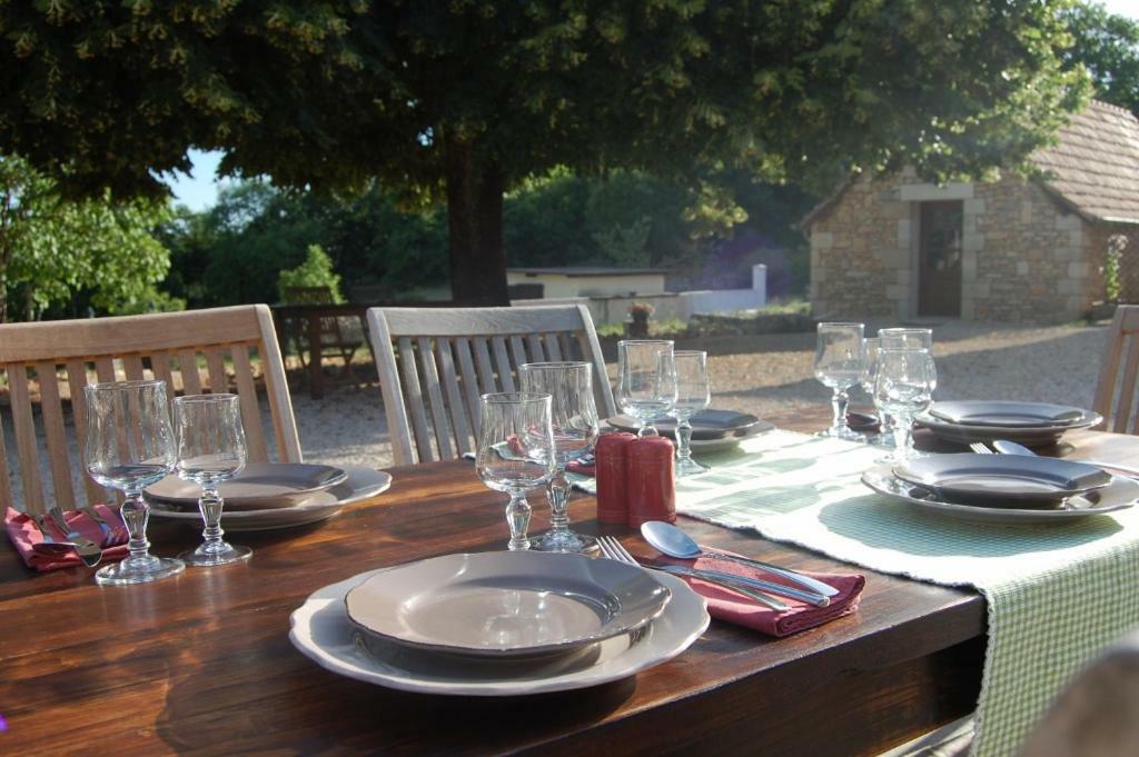 Chambres Et Table D'Hotes La Panacee Cuzance Exterior foto