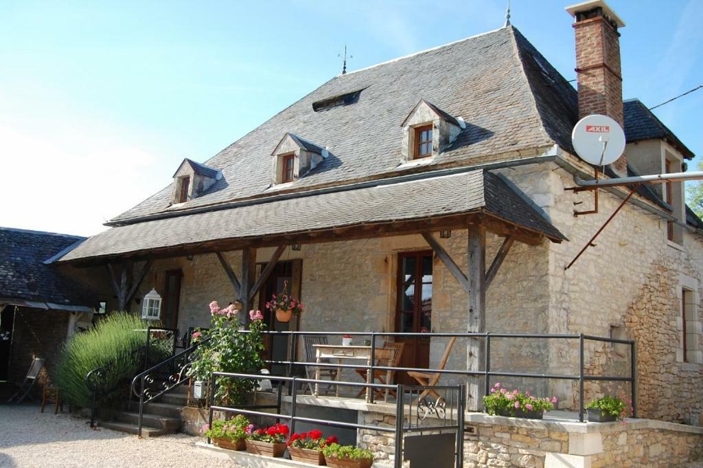 Chambres Et Table D'Hotes La Panacee Cuzance Exterior foto