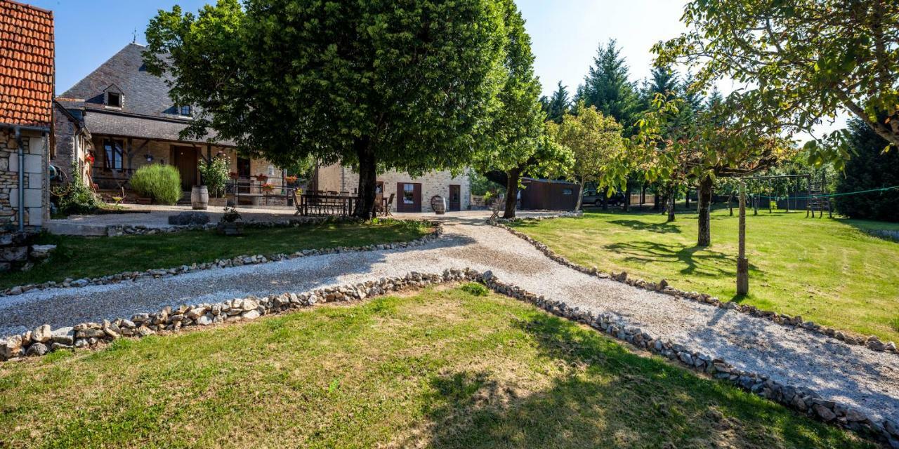 Chambres Et Table D'Hotes La Panacee Cuzance Exterior foto